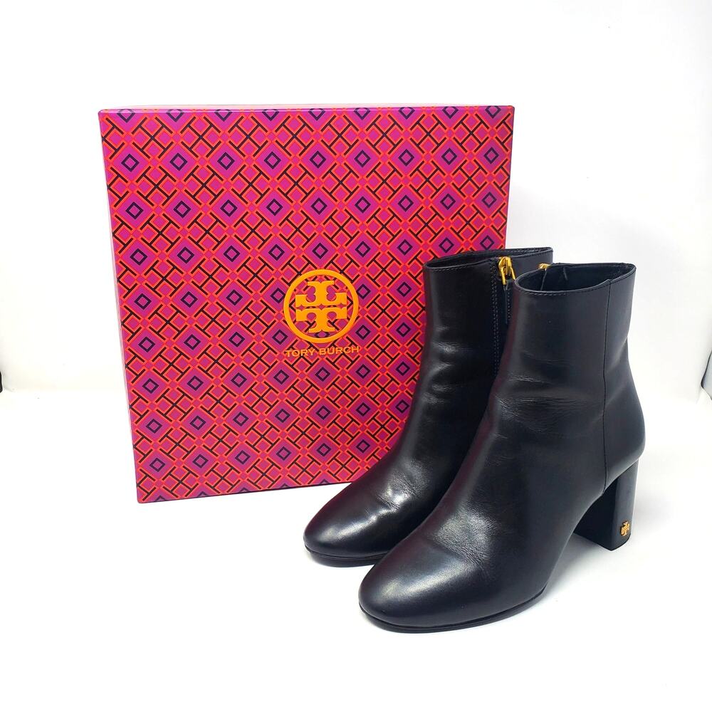 Tory Burch Brooke 70MM Ankle Bootie Calf Leather Perfect Black 46063 Size 6.5 - Picture 2 of 11